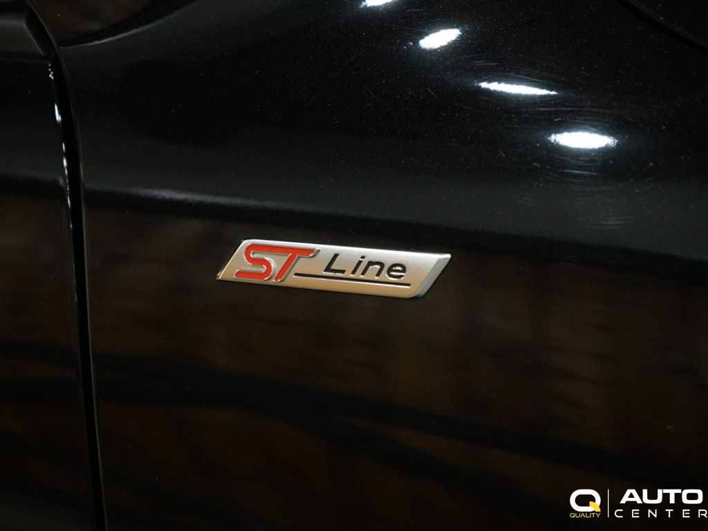 2024 Ford Escape ST-Line photo 4