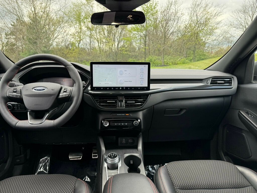 2024 Ford Escape ST-Line photo 12
