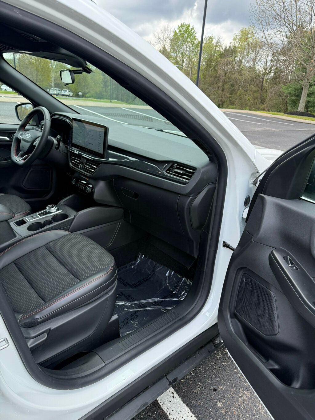 2024 Ford Escape ST-Line photo 13
