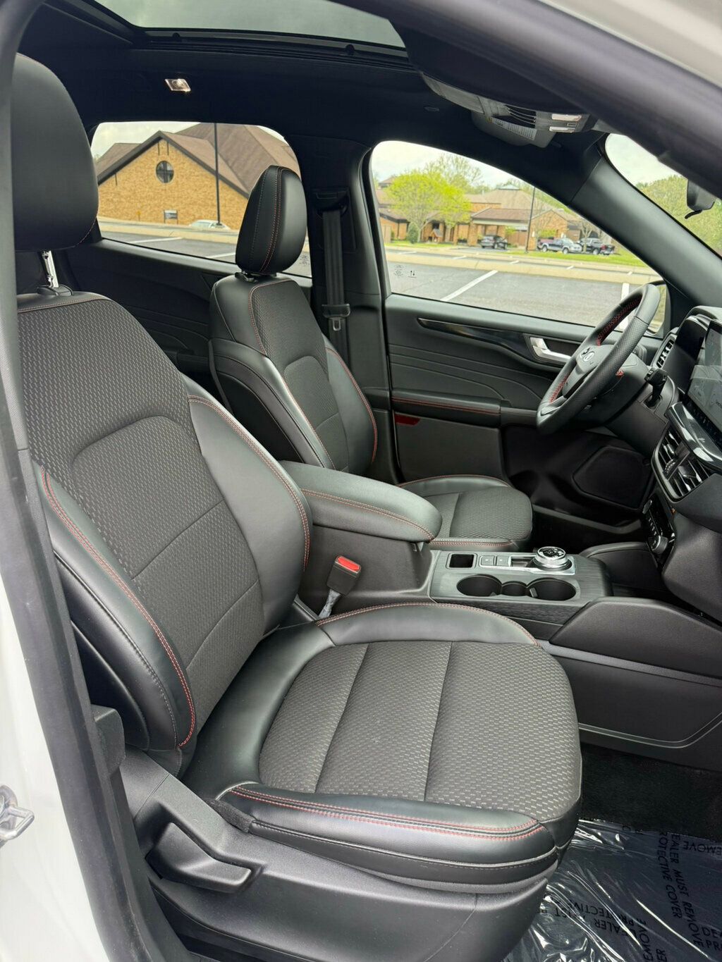 2024 Ford Escape ST-Line photo 15