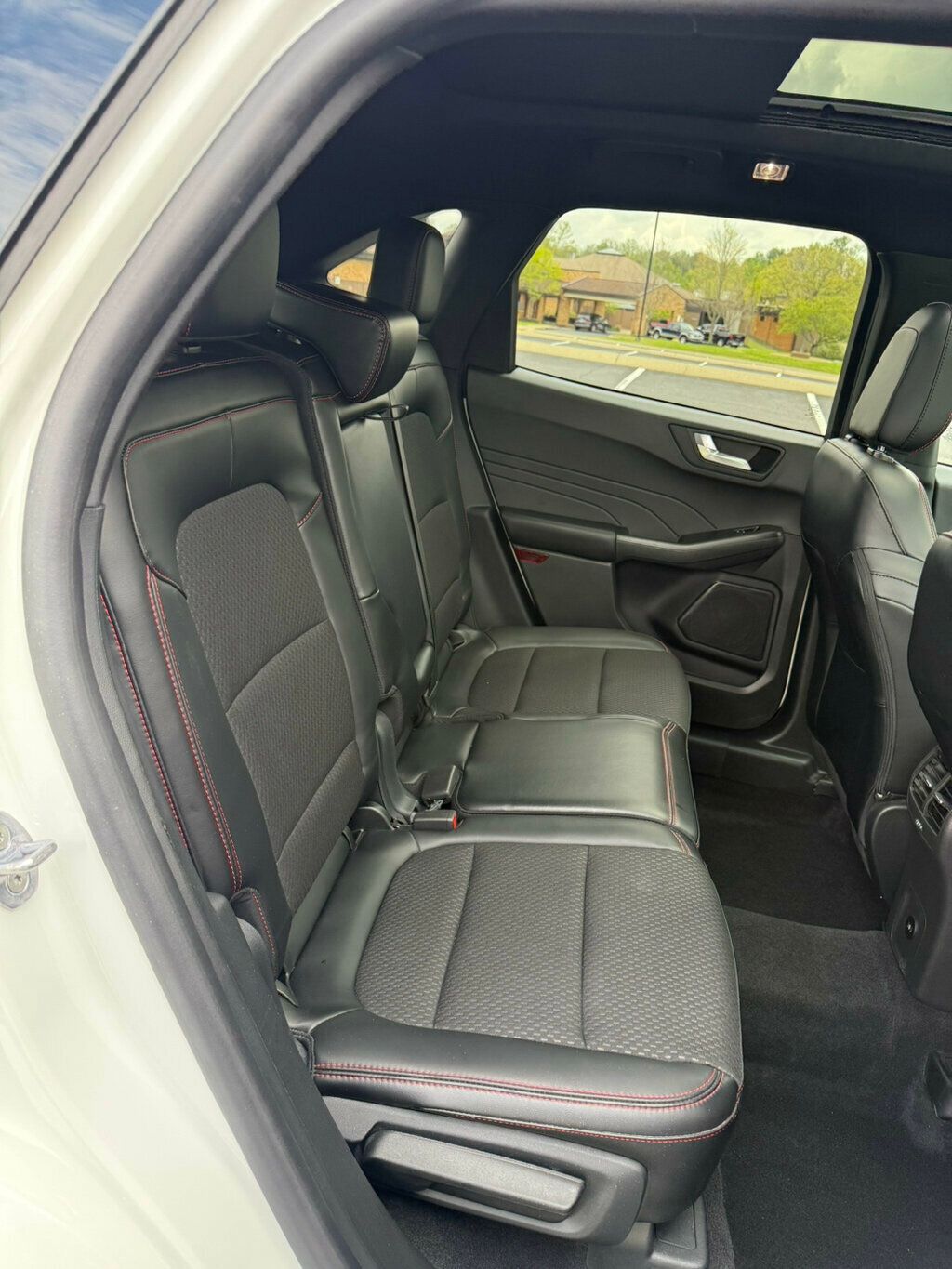 2024 Ford Escape ST-Line photo 17