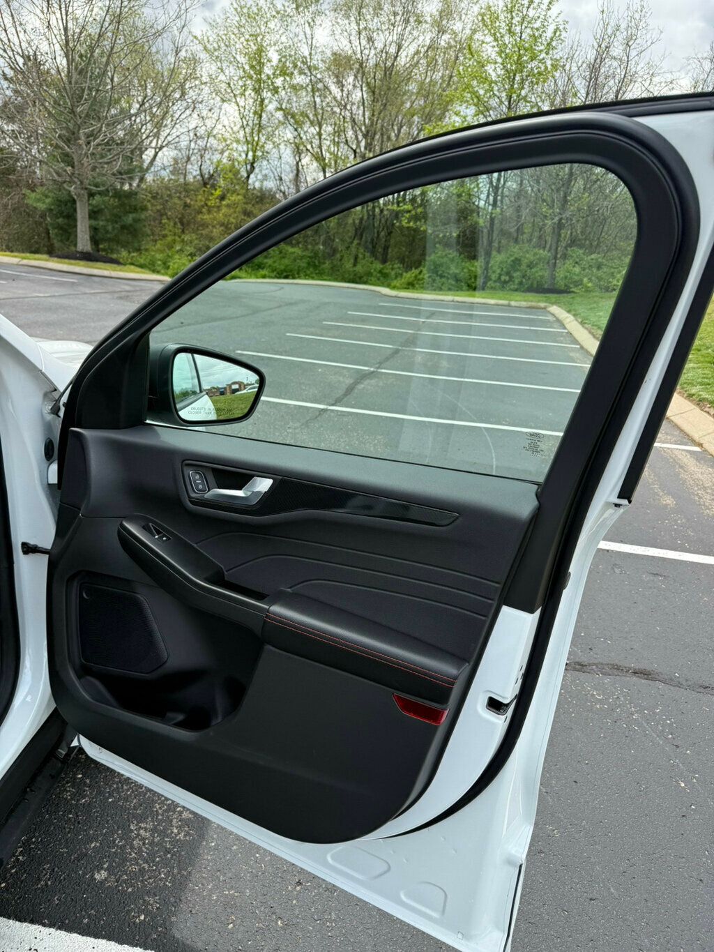 2024 Ford Escape ST-Line photo 30