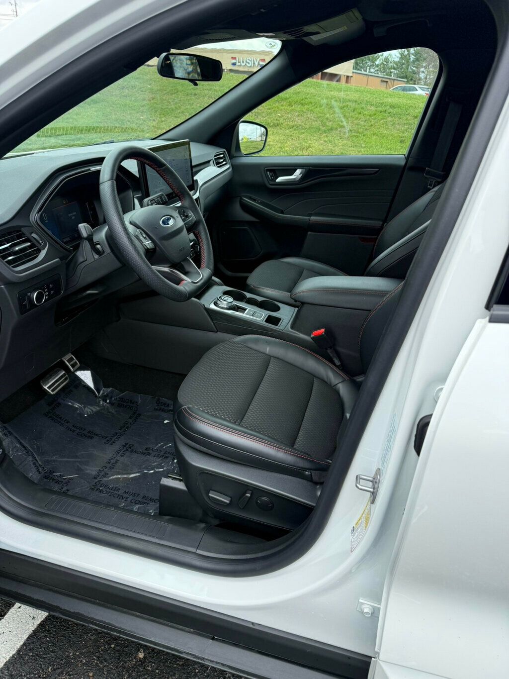 2024 Ford Escape ST-Line photo 9