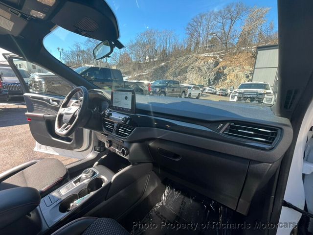 2024 Ford Escape ST-Line AWD - 22978850 - 17