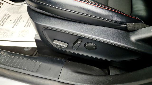2024 Ford Escape ST-Line FWD w/ Cold Weather Pkg - 23047632 - 9