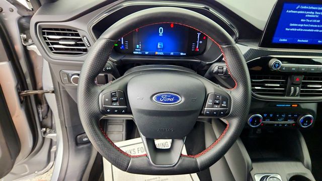 2024 Ford Escape ST-Line FWD w/ Cold Weather Pkg - 23047632 - 11