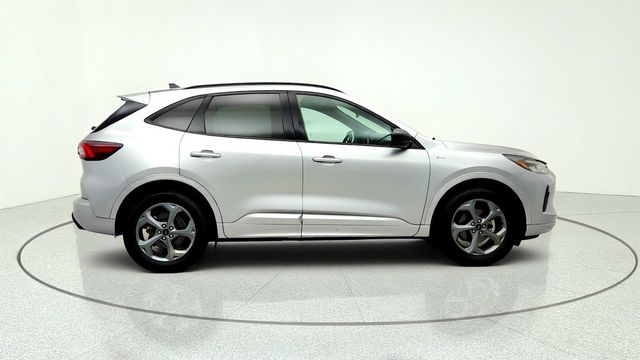 2024 Ford Escape ST-Line FWD w/ Cold Weather Pkg - 23047632 - 3