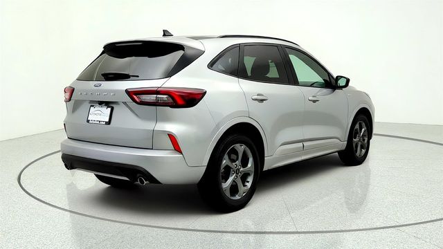2024 Ford Escape ST-Line FWD w/ Cold Weather Pkg - 23047632 - 4