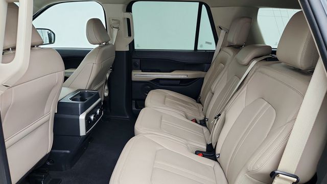 2024 Ford Expedition Limited 4x4 with 2nd Row Power Folding Bench Seat - 22952595 - 18
