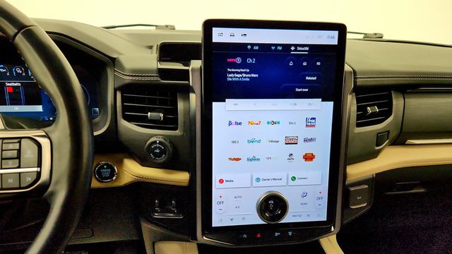 2024 Ford Expedition Platinum 4x4 w/ Heavy-Duty Tow Pkg - 23011343 - 16