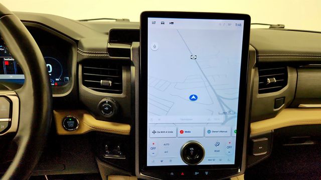 2024 Ford Expedition Platinum 4x4 w/ Heavy-Duty Tow Pkg - 23011343 - 17