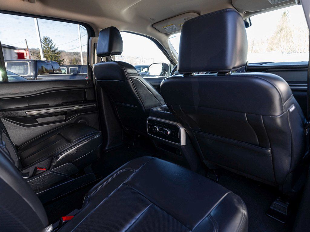 Ford Expedition photo 25