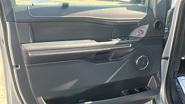 2024 Ford Expedition XLT 4x2 - 22842437 - 14