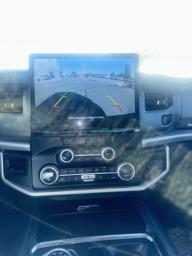 2024 Ford Expedition XLT 4x2 - 22842437 - 4