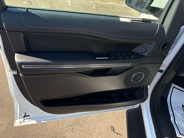 2024 Ford Expedition XLT 4x4 - 22988201 - 3