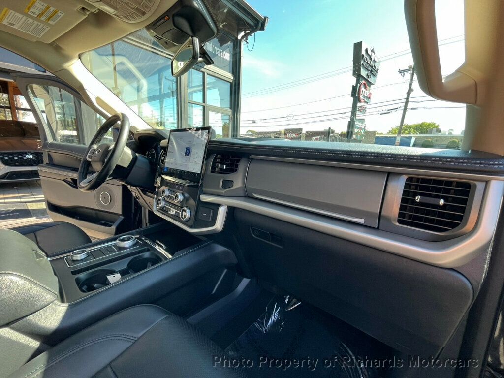 2024 Ford Expedition XLT photo 22