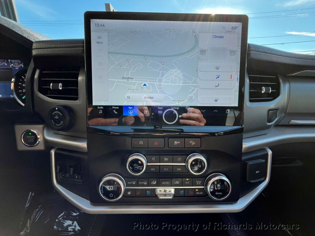 2024 Ford Expedition XLT photo 27