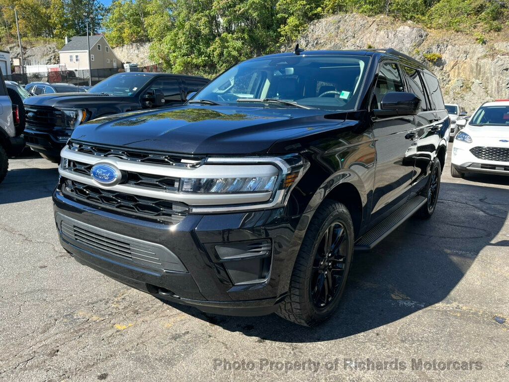 2024 Ford Expedition XLT photo 5