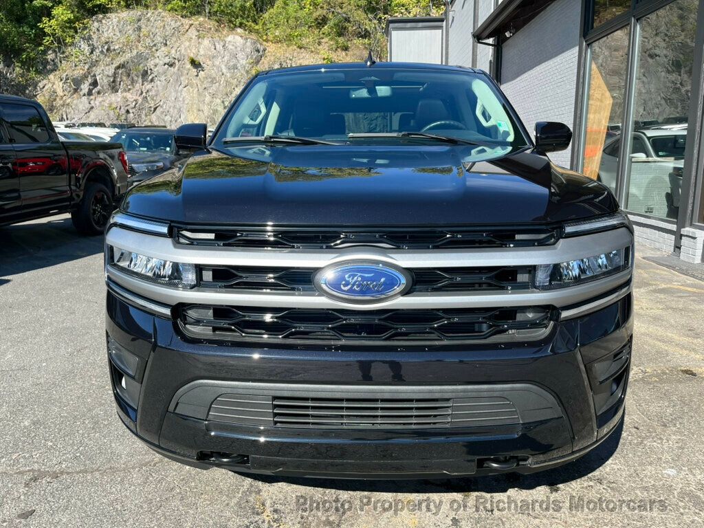2024 Ford Expedition XLT photo 6