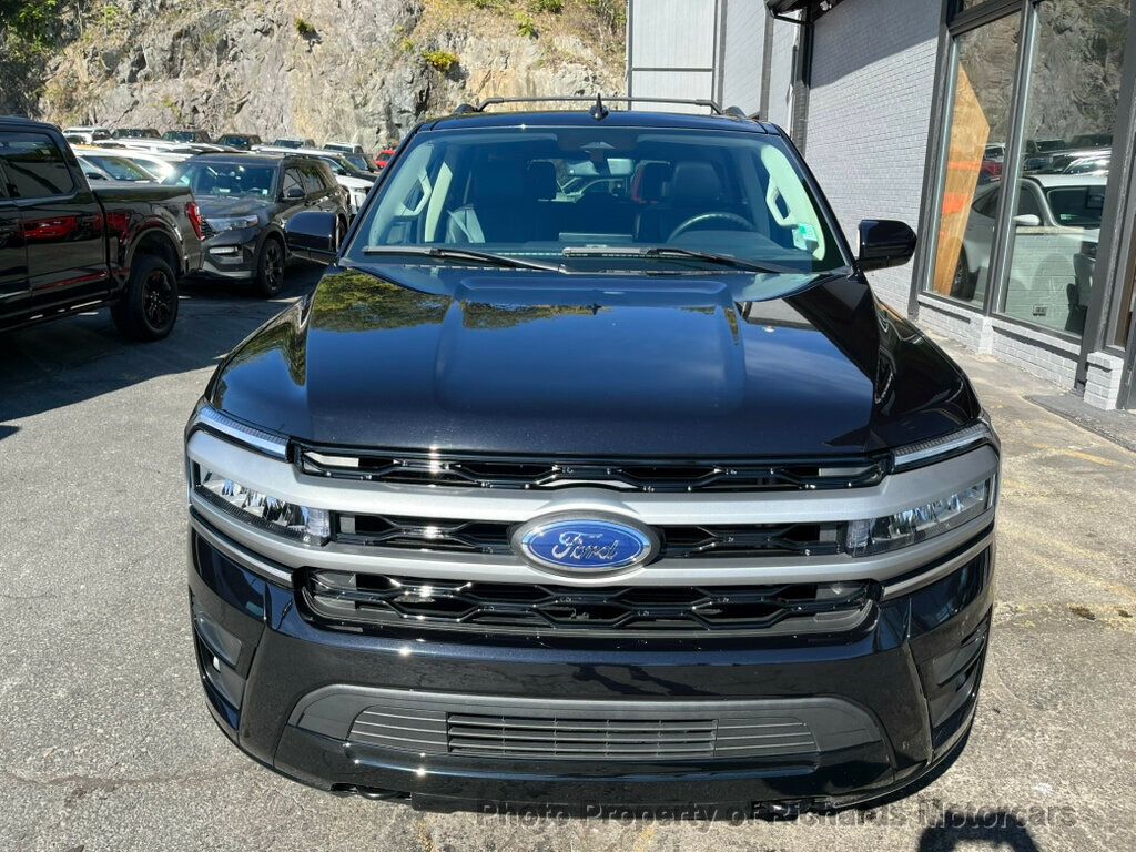 2024 Ford Expedition XLT photo 7