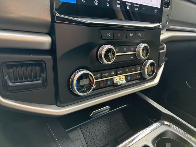 2024 Ford Expedition XLT 4x4 - 22991934 - 31