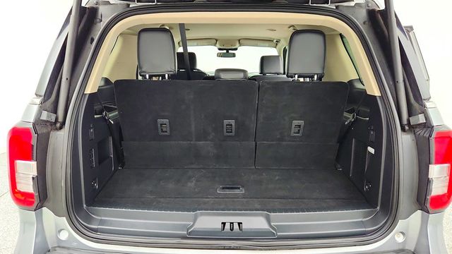 2024 Ford Expedition XLT 4x4 w/ 302A High Pkg, 22'' Wheels, & 8 Person Seating - 23011365 - 21