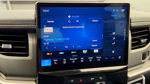 2024 Ford Expedition XLT 4x4 with Equipment Group 202A - 23011365 - 17