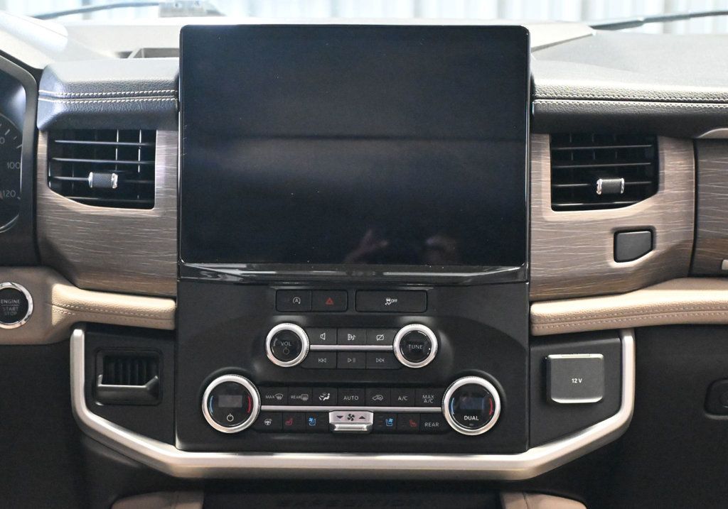 Ford Expedition MAX photo 14
