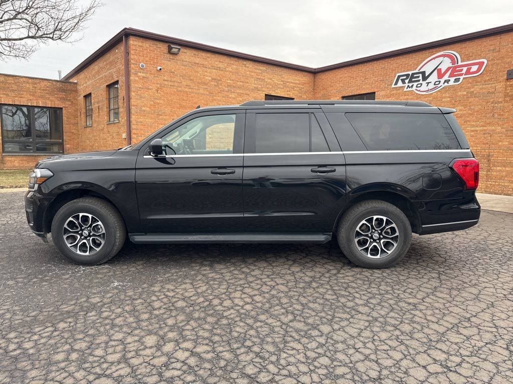 2024 Ford Expedition Max XLT 4x2 - 22993755 - 3