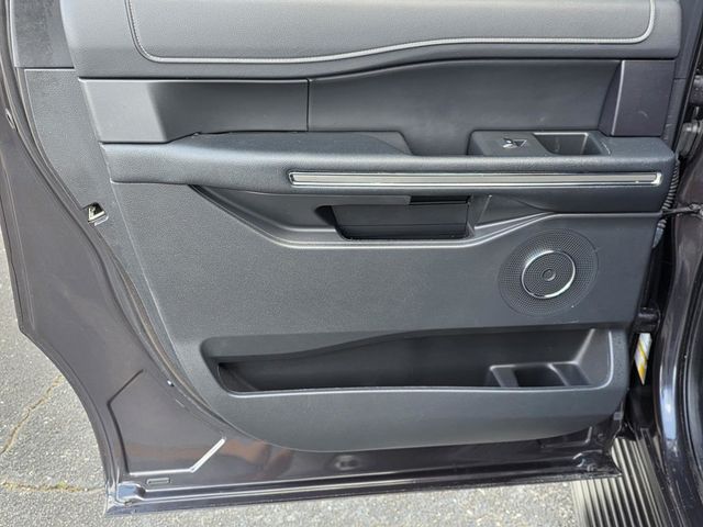 2024 Ford Expedition Max XLT 4x2 - 22985445 - 36