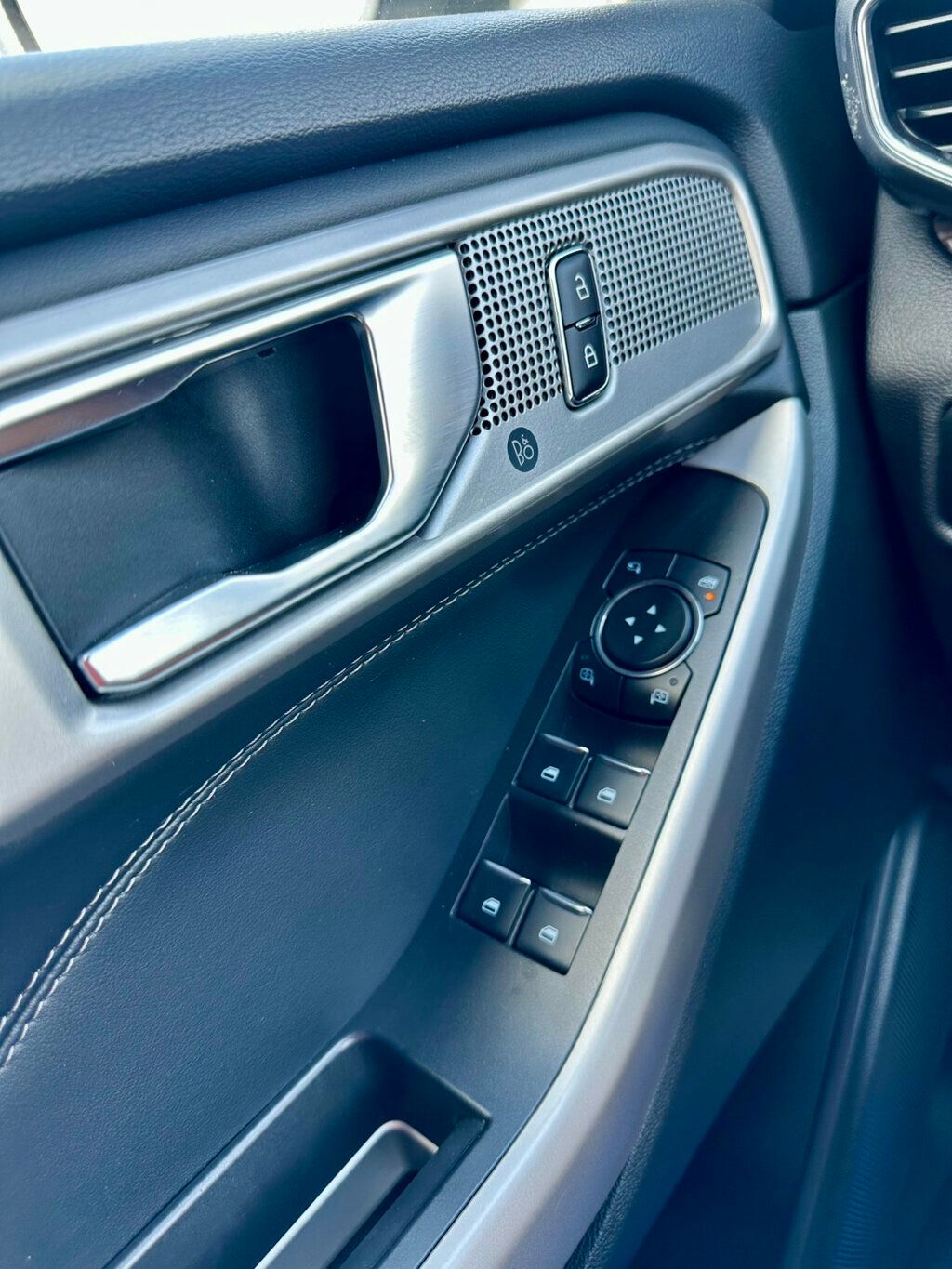 2024 Ford Explorer Limited photo 15