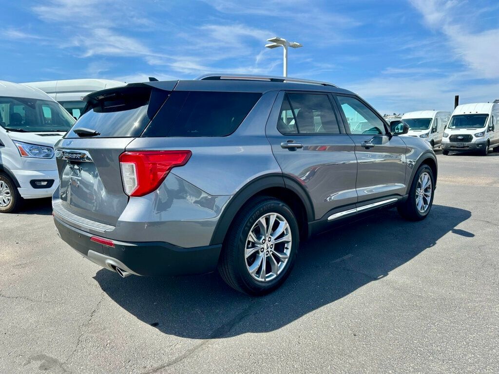 2024 Ford Explorer Limited photo 4