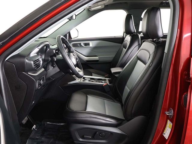 2024 Ford Explorer XLT 4WD - 23051873 - 32