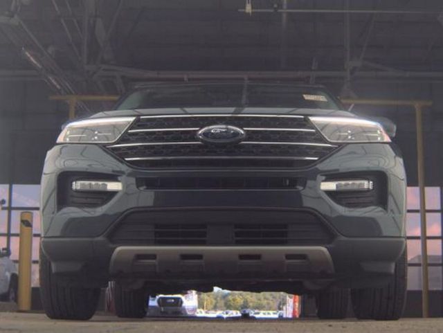 2024 Ford Explorer XLT 4WD - 23051874 - 3