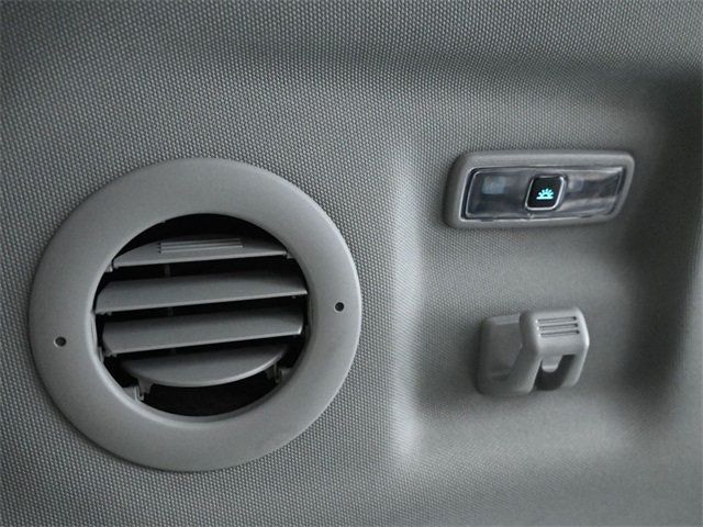 2024 Ford Explorer XLT RWD - 22983696 - 17