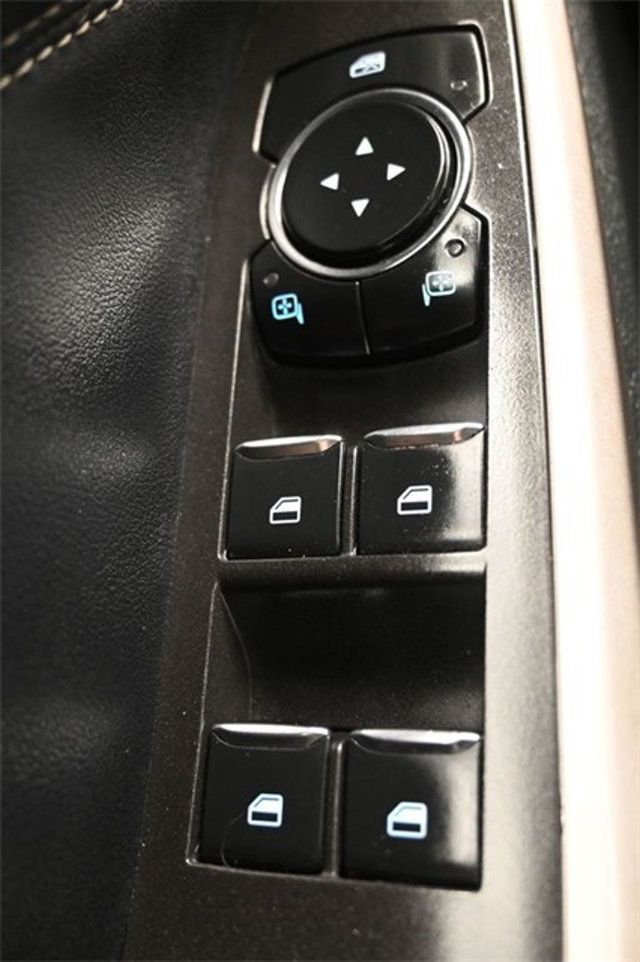 2024 Ford Explorer XLT RWD - 22983696 - 31