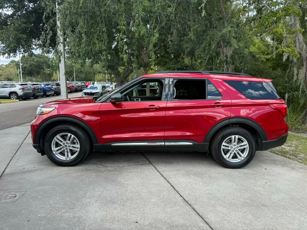 2024 Ford Explorer XLT photo 2