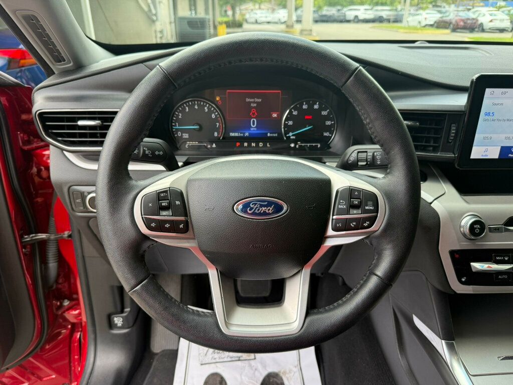 2024 Ford Explorer XLT photo 5
