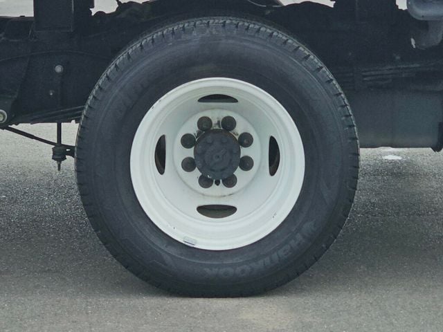 2024 Ford E-Series Cutaway E-350 DRW 176" WB - 22990338 - 35