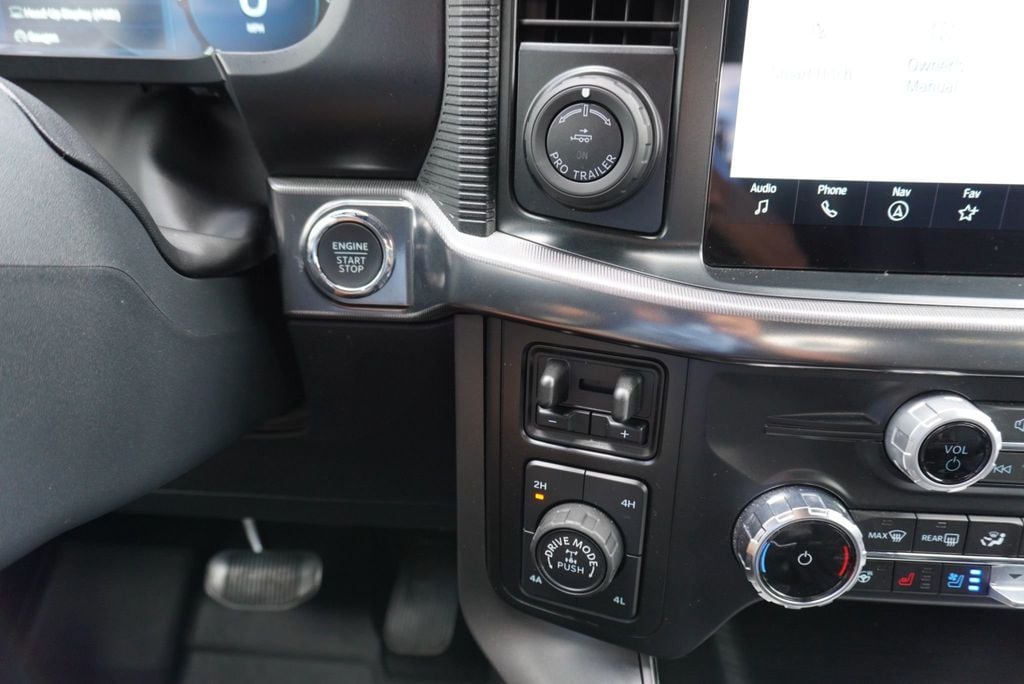 2024 Ford F-150 LARIAT - 22905455 - 39