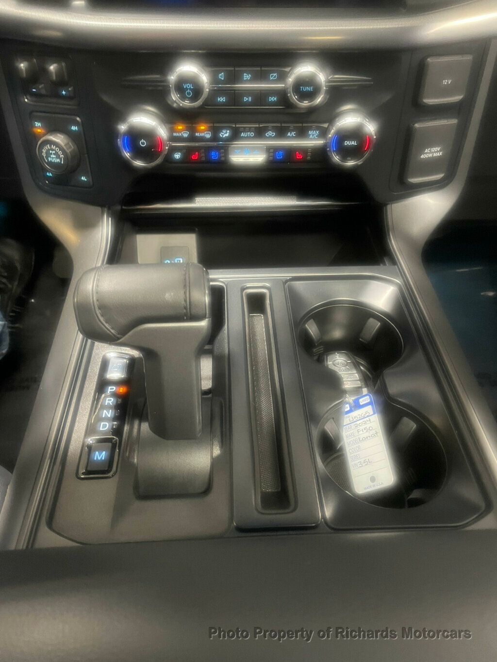 2024 Ford F-150 LARIAT 4WD SuperCrew 5.5' Box - 22988252 - 15