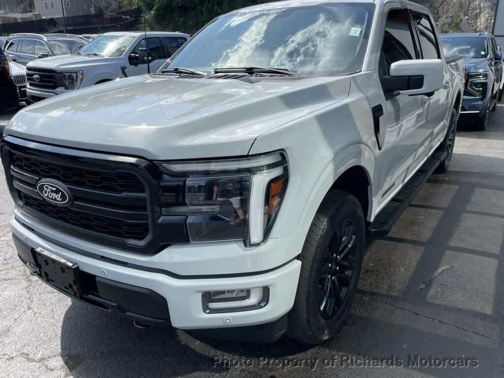 2024 Ford F-150 LARIAT 4WD SuperCrew 5.5' Box - 23079891 - 3