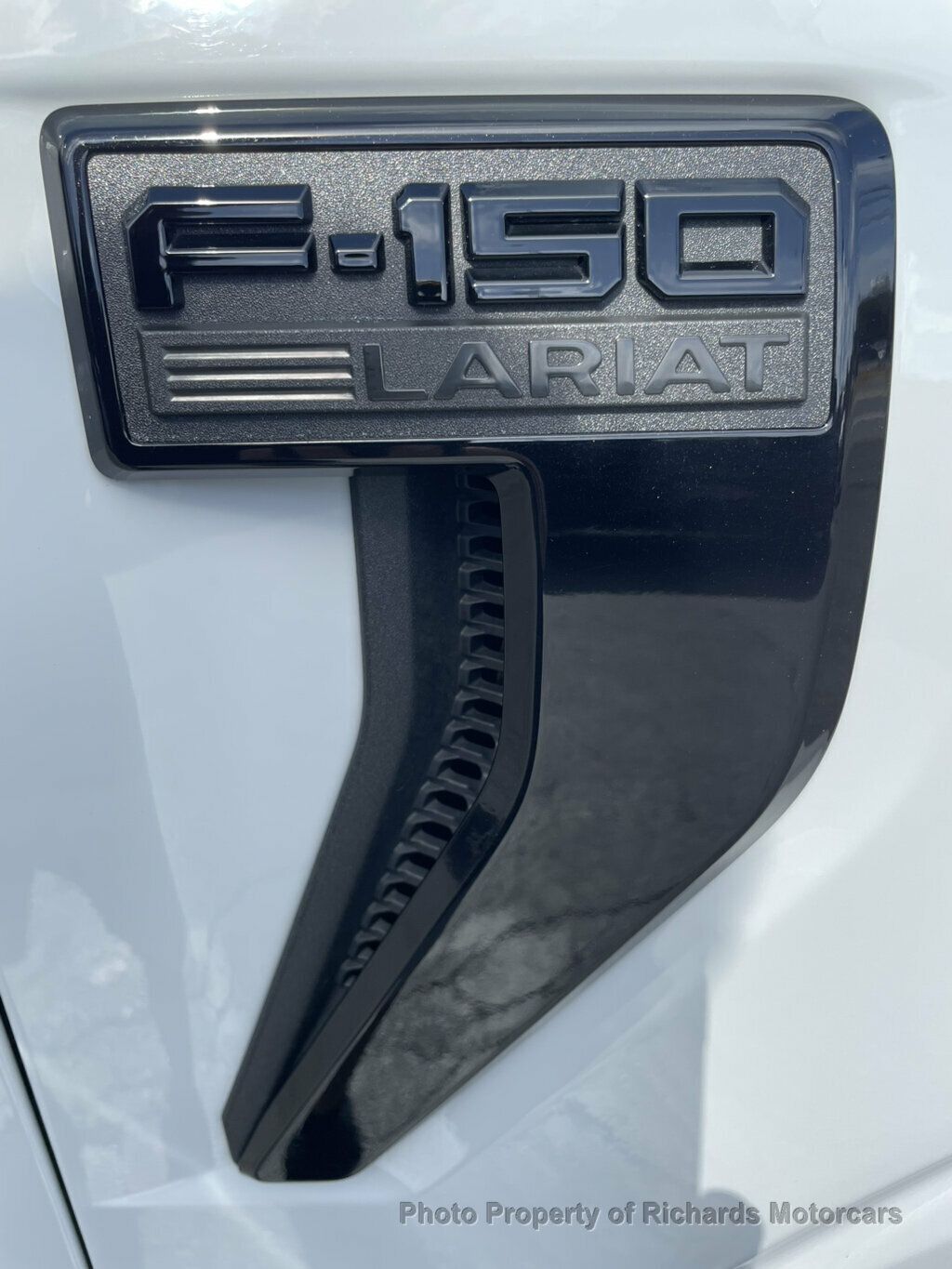 2024 Ford F-150 LARIAT 4WD SuperCrew 5.5' Box - 23079891 - 8