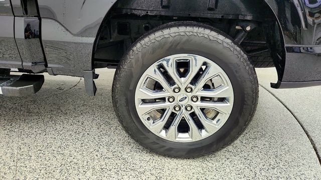 2024 Ford F-150 LARIAT 4WD SuperCrew 5.5' Box - 23016955 - 8