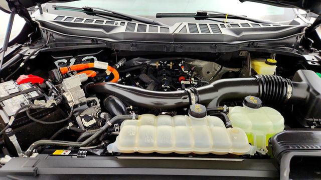 2024 Ford F-150 LARIAT 4WD SuperCrew 5.5' Box w/ 502A, PowerBoost & Moonroof - 23098938 - 27