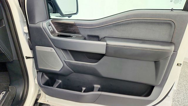 2024 Ford F-150 LARIAT 4WD SuperCrew 5.5' Box w/ Bed Utility, FX4 Off-Road & V8 - 22960705 - 25