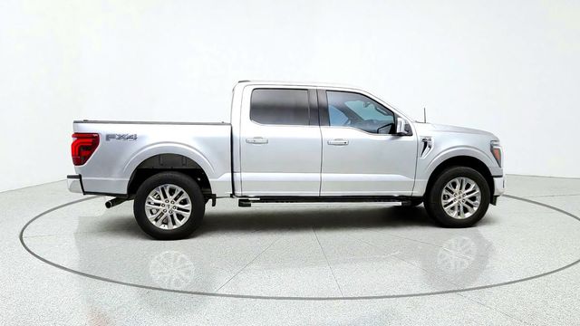 2024 Ford F-150 LARIAT 4WD SuperCrew 5.5' Box w/ FX4 Off-Road Package - 23102010 - 3