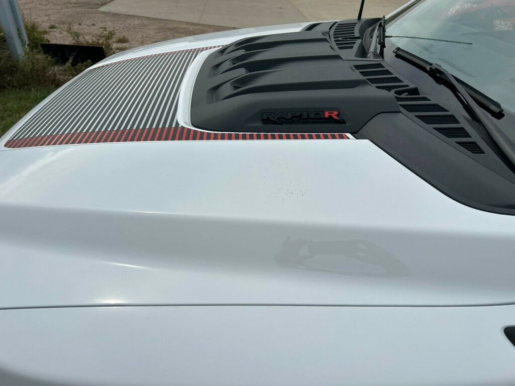 2024 Ford F-150 Raptor photo 16