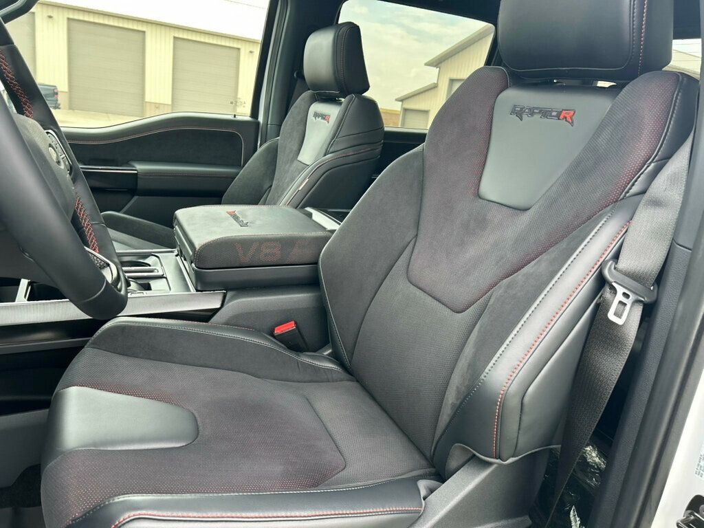 2024 Ford F-150 Raptor photo 17