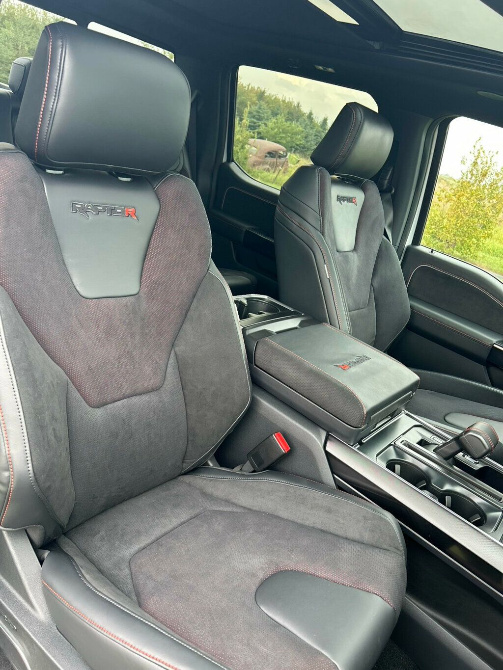 2024 Ford F-150 Raptor photo 19